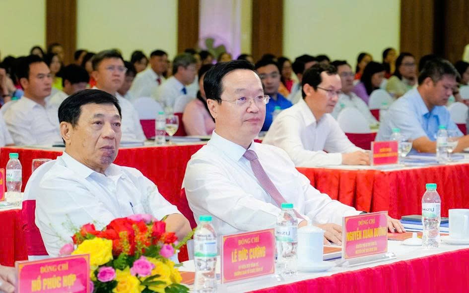 انگریزی: خبر