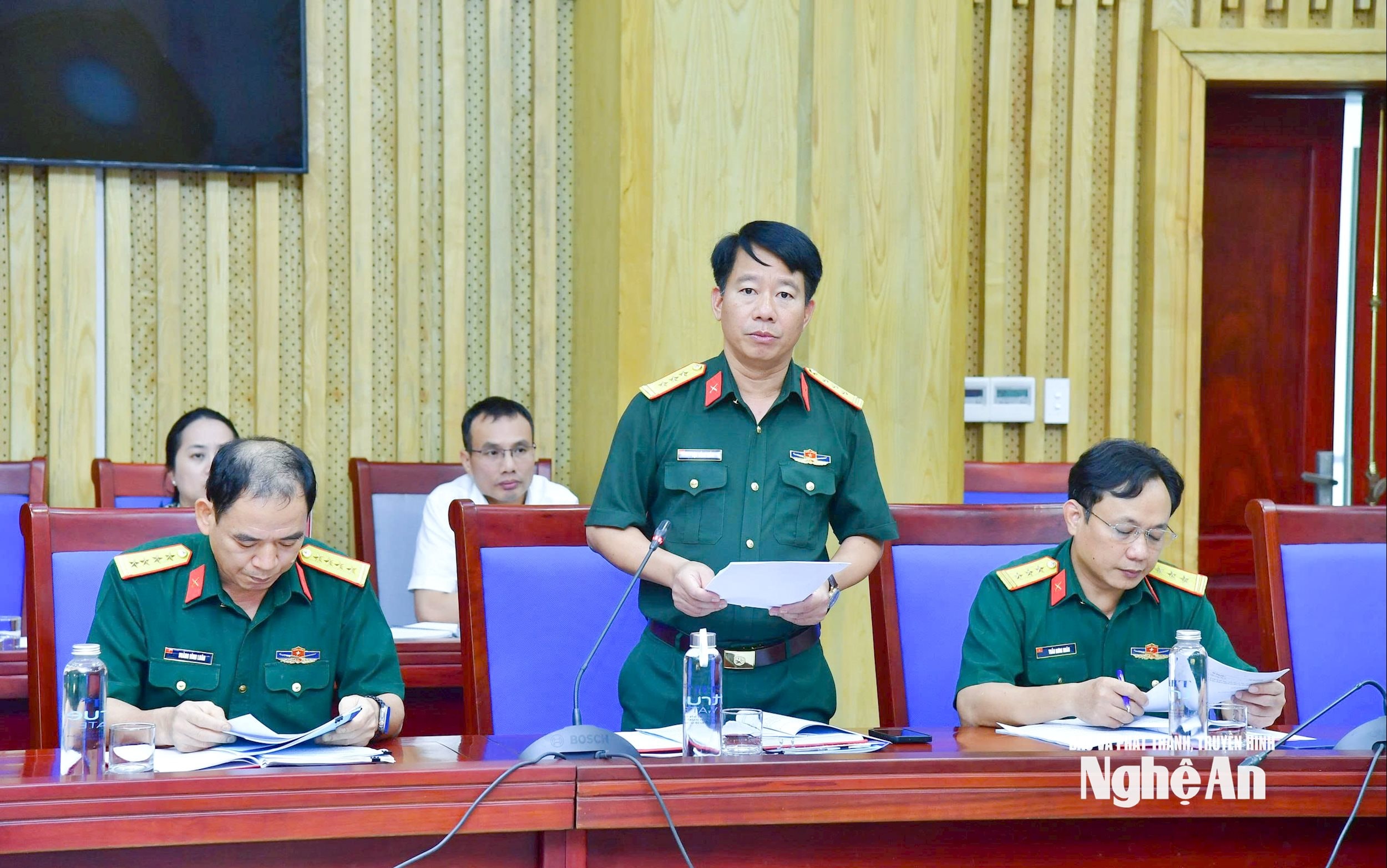 លោកវរសេនីយ៍ទោ ដាវ ហុងថាំ នាយរងសេនាធិការនៃបញ្ជាការដ្ឋានកងរាជអាវុធហត្ថខេត្ត