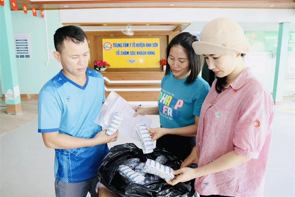 អង់គ្លេស៖ ព័ត៌មាន