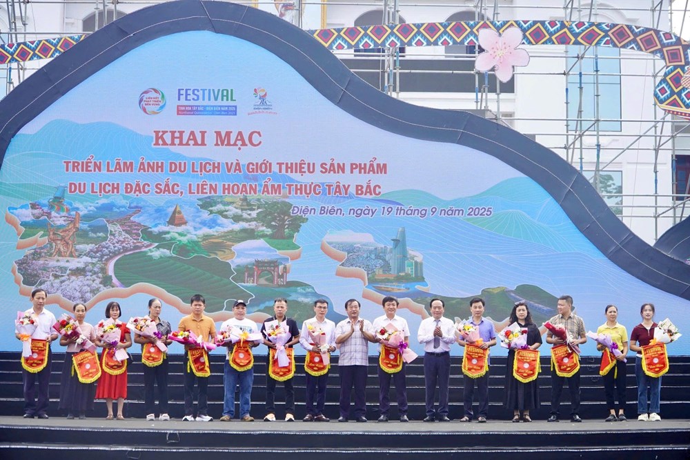 ការ​បើក​ទូលាយ​នៃ​តំបន់​វប្បធម៌ ទេសចរណ៍ និង​បទពិសោធន៍​ធ្វើ​ម្ហូប​នៅ​ភាគពាយ័ព្យ - រូបថត ៣