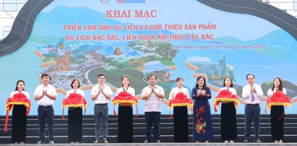 ការ​បើក​ទូលាយ​នៃ​តំបន់​វប្បធម៌ ទេសចរណ៍ និង​បទពិសោធន៍​ធ្វើ​ម្ហូប​នៅ​ភាគពាយ័ព្យ - រូបថត ២