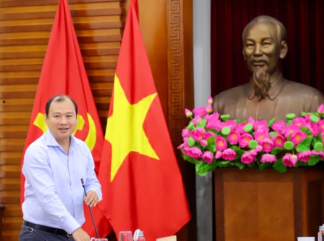 Bộ trưởng Nguyễn Văn Hùng chủ trì phiên họp lần thứ hai Ban Chấp hành Đảng bộ Bộ VHTTDL nhiệm kỳ 2025 - 2030 - Ảnh 4.