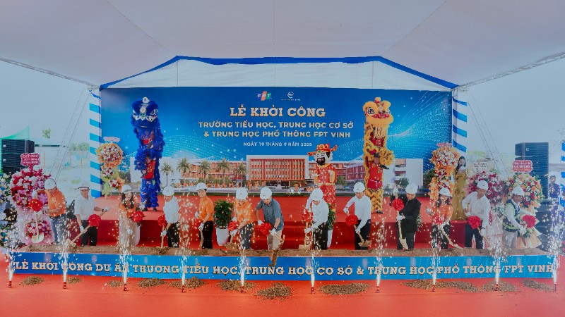 ពិធីបើកការដ្ឋានសាងសង់សាលាបឋមសិក្សា មធ្យមសិក្សា និងមធ្យមសិក្សា។