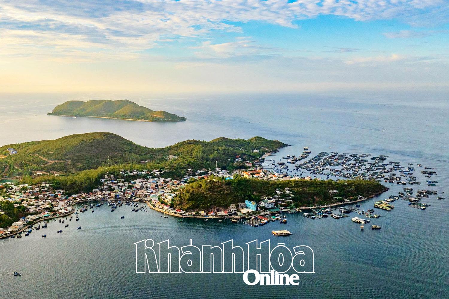 តំបន់នៃសមុទ្រ Khanh Hoa និងកោះពីខាងលើ - រូបភាព៖ VUONG MANH CUONG 