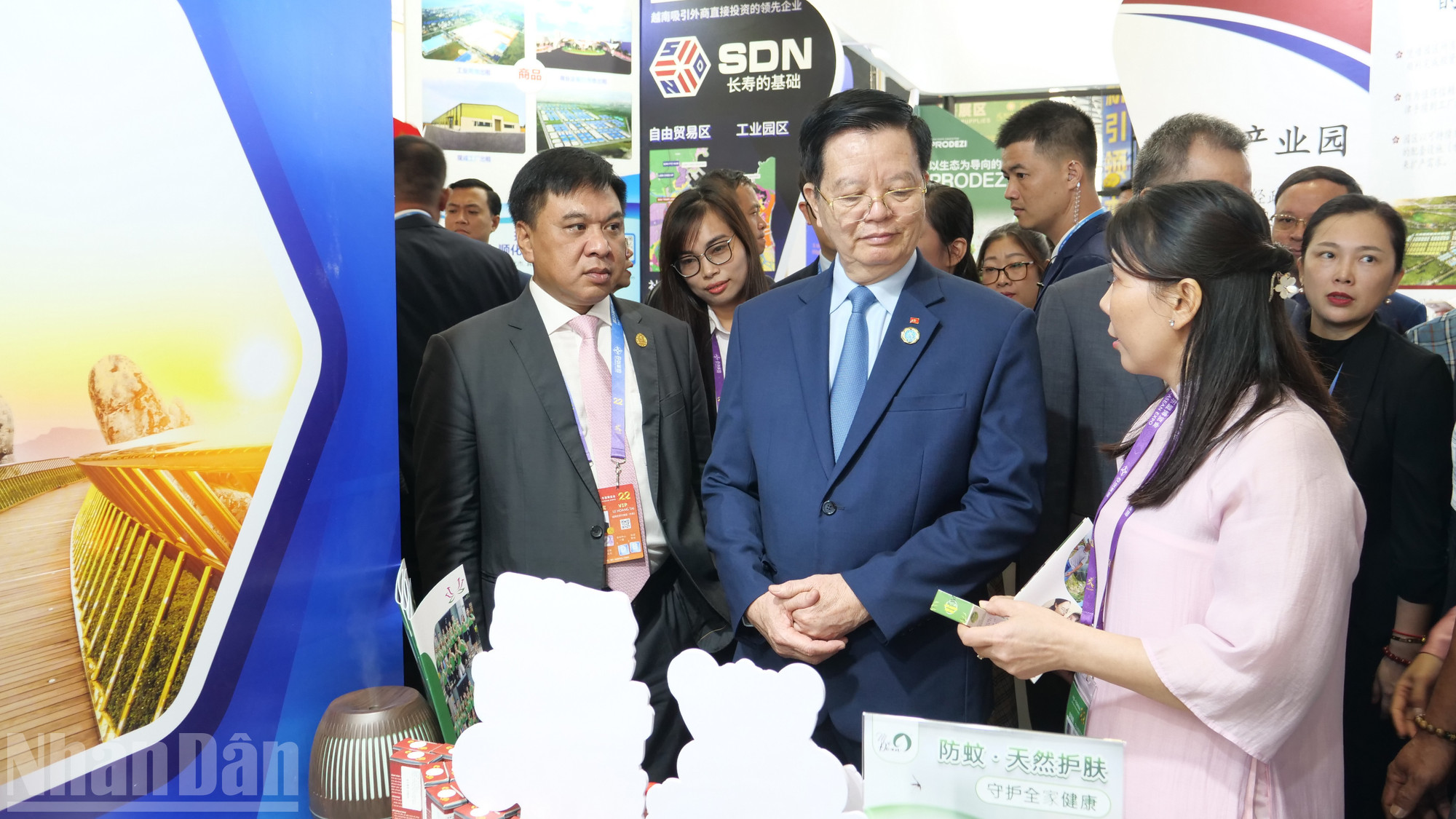 ndo_bl_a20-p2354861.jpg