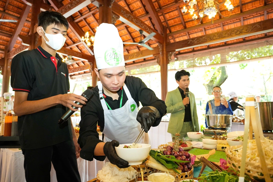 Phở mọi miền hội tụ để Đi tìm người nấu phở ngon năm 2025 - Ảnh 2.