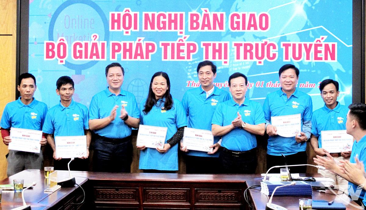 មន្ទីរឧស្សាហកម្ម និងពាណិជ្ជកម្ម គាំទ្រ និងប្រគល់ដំណោះស្រាយអាជីវកម្មអនឡាញ ដល់សហគ្រាស និងសហករណ៍ក្នុងខេត្ត។