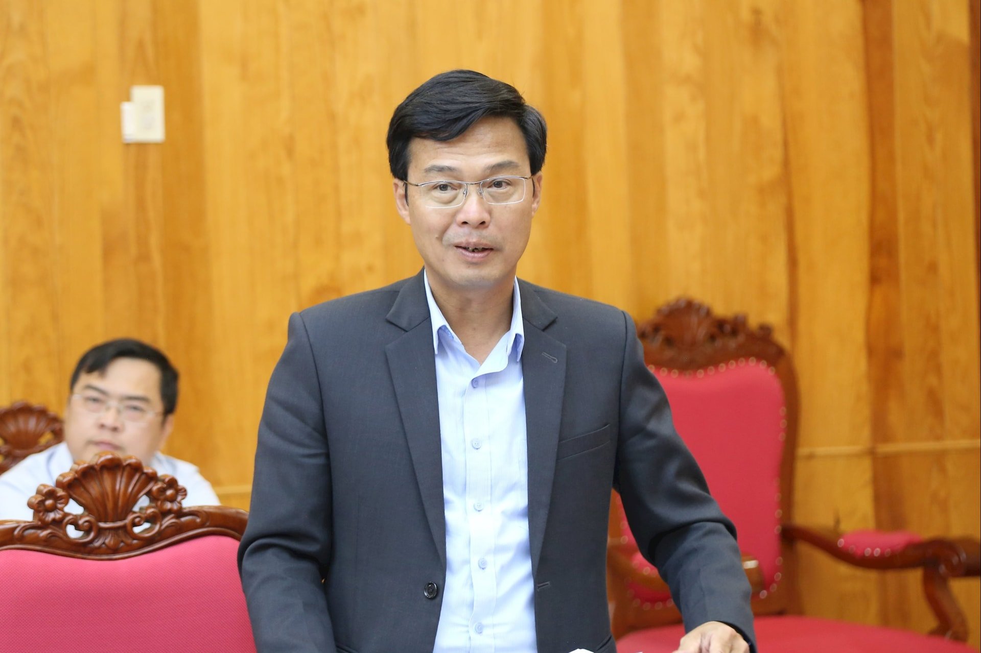 លោក Tuan