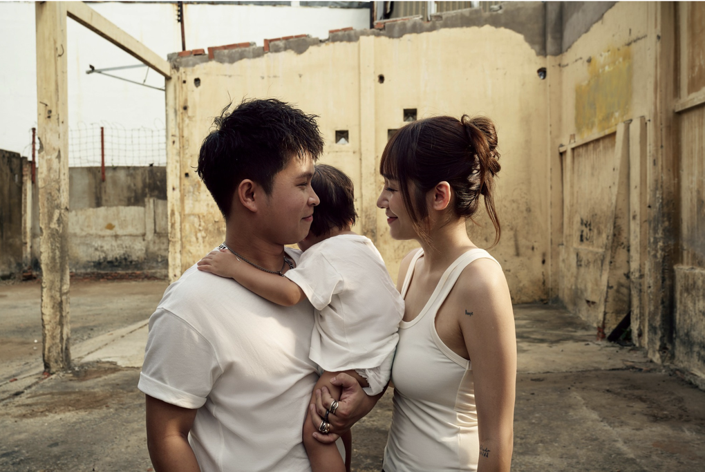 Quán quân Rap Việt tái xuất, trải lòng về cuộc sống sau khi lấy vợ sinh con - 1