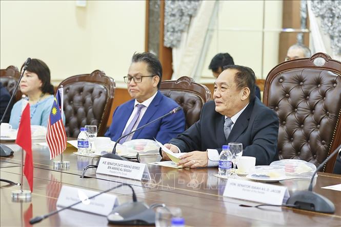 ចំណងជើងរូបថត