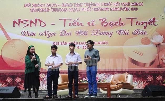Học sinh TP.HCM nói gì khi nghệ sĩ, chuyên gia đứng lớp? - Ảnh 1.
