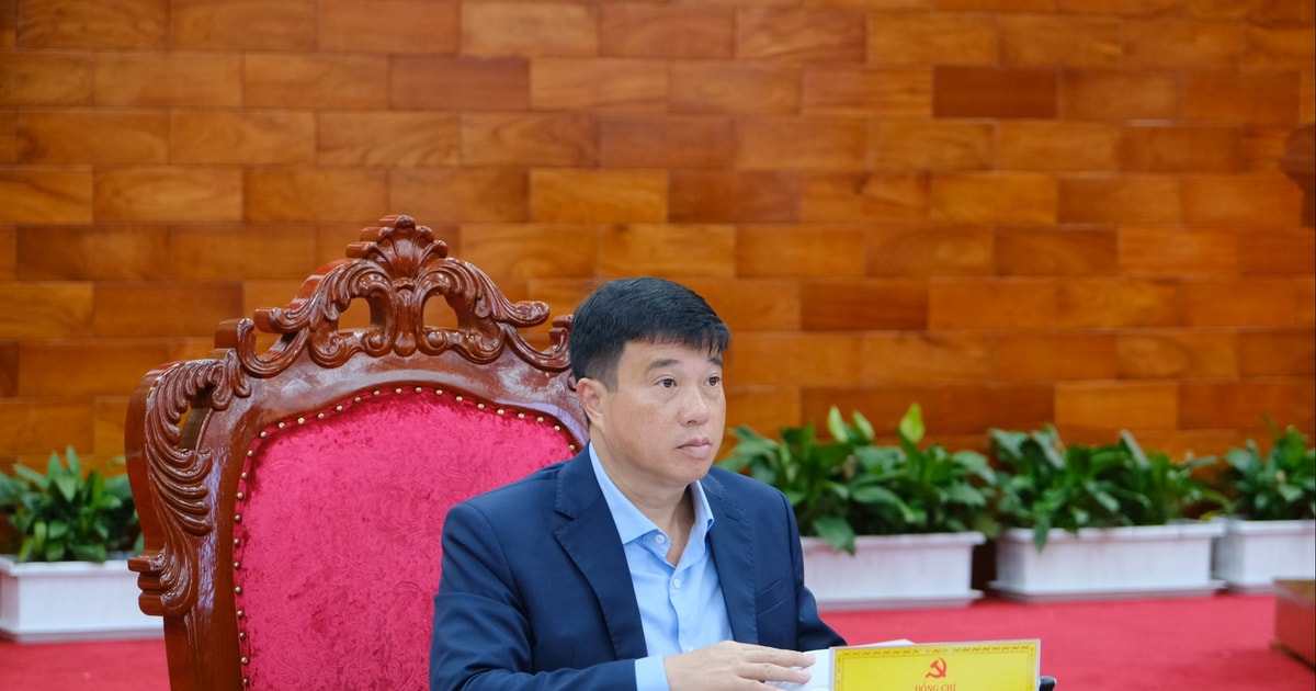 Ban Thường vụ Tỉnh ủy Lâm Đồng thảo luận, góp ý Dự thảo Văn kiện Đại hội Đảng bộ tỉnh lần thứ I