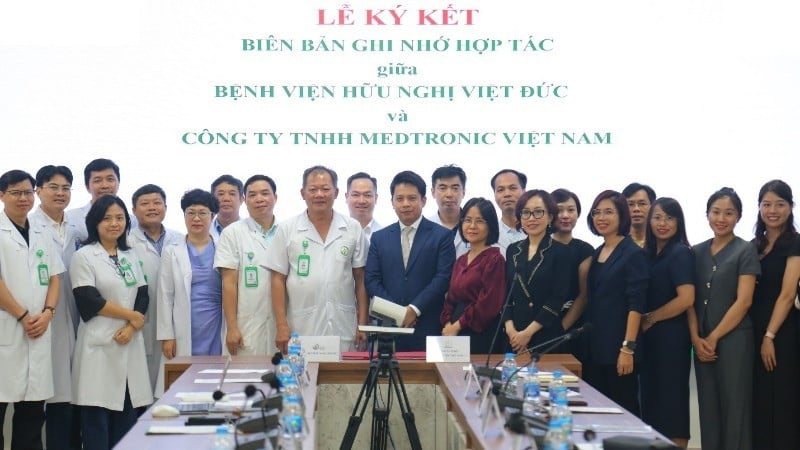 Medtronic Vietnam និងមន្ទីរពេទ្យមិត្តភាព Viet Duc បានចុះហត្ថលេខាលើអនុស្សរណៈនៃការយោគយល់គ្នាលើកទីប្រាំមួយ។