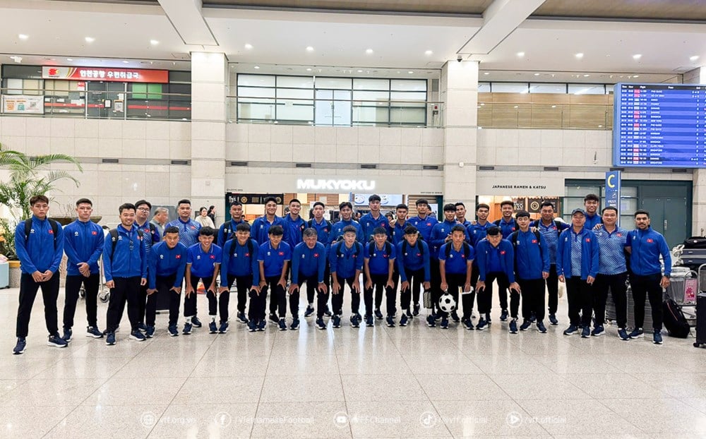 U18 វៀតណាម ចេញដំណើរទៅប្រកួតអន្តរជាតិនៅកូរ៉េ - រូបថត ១