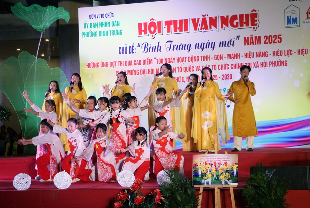 ការសម្តែងជាង 100 បានចូលរួមការប្រកួតសិល្បៈ 'Binh Trung New Day' ឆ្នាំ 2025 - រូបថត 4