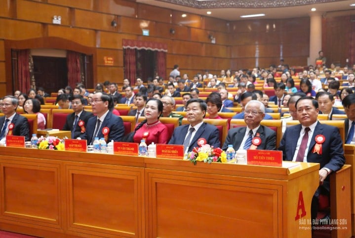 ប្រតិភូចូលរួមសមាជ