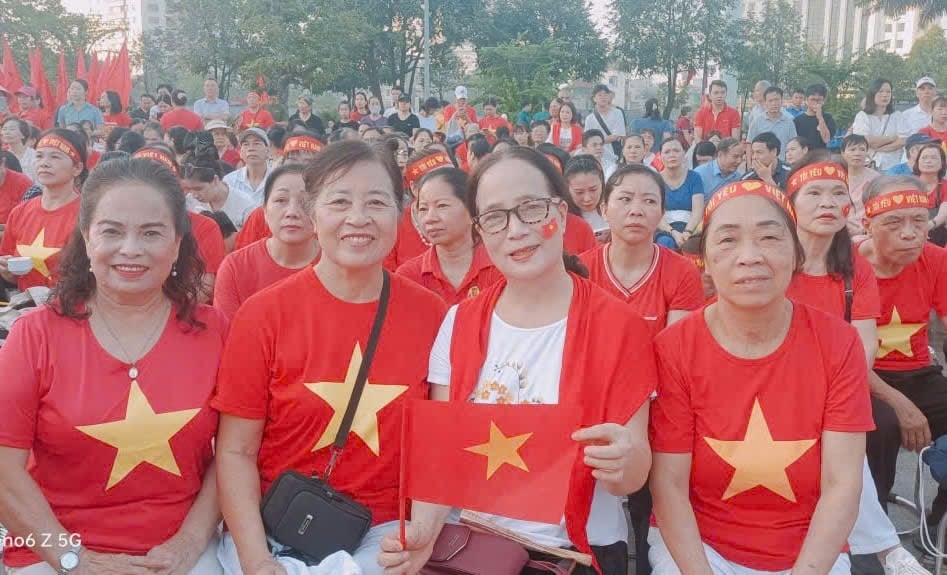 three-thuy1.jpg