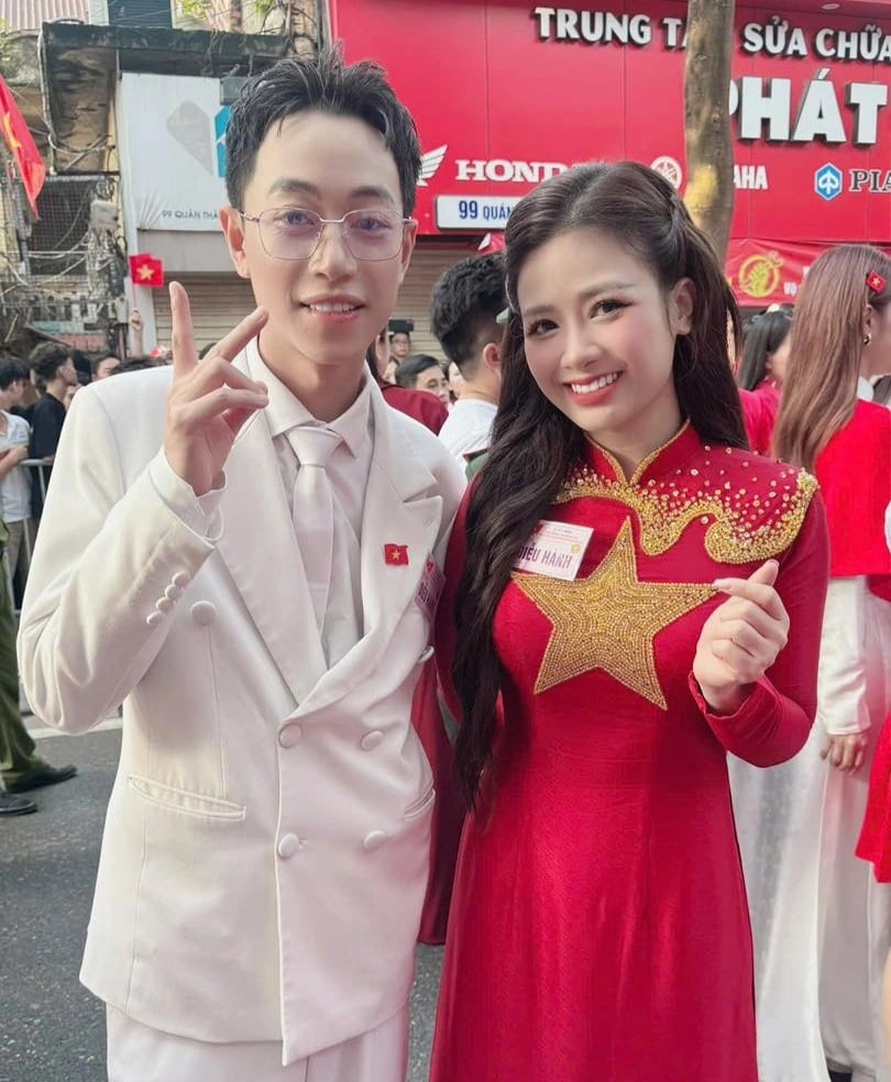 Mỹ Tâm, Trang Pháp, Hòa Minzy đọ sắc với áo dài mừng ngày Quốc khánh - 5