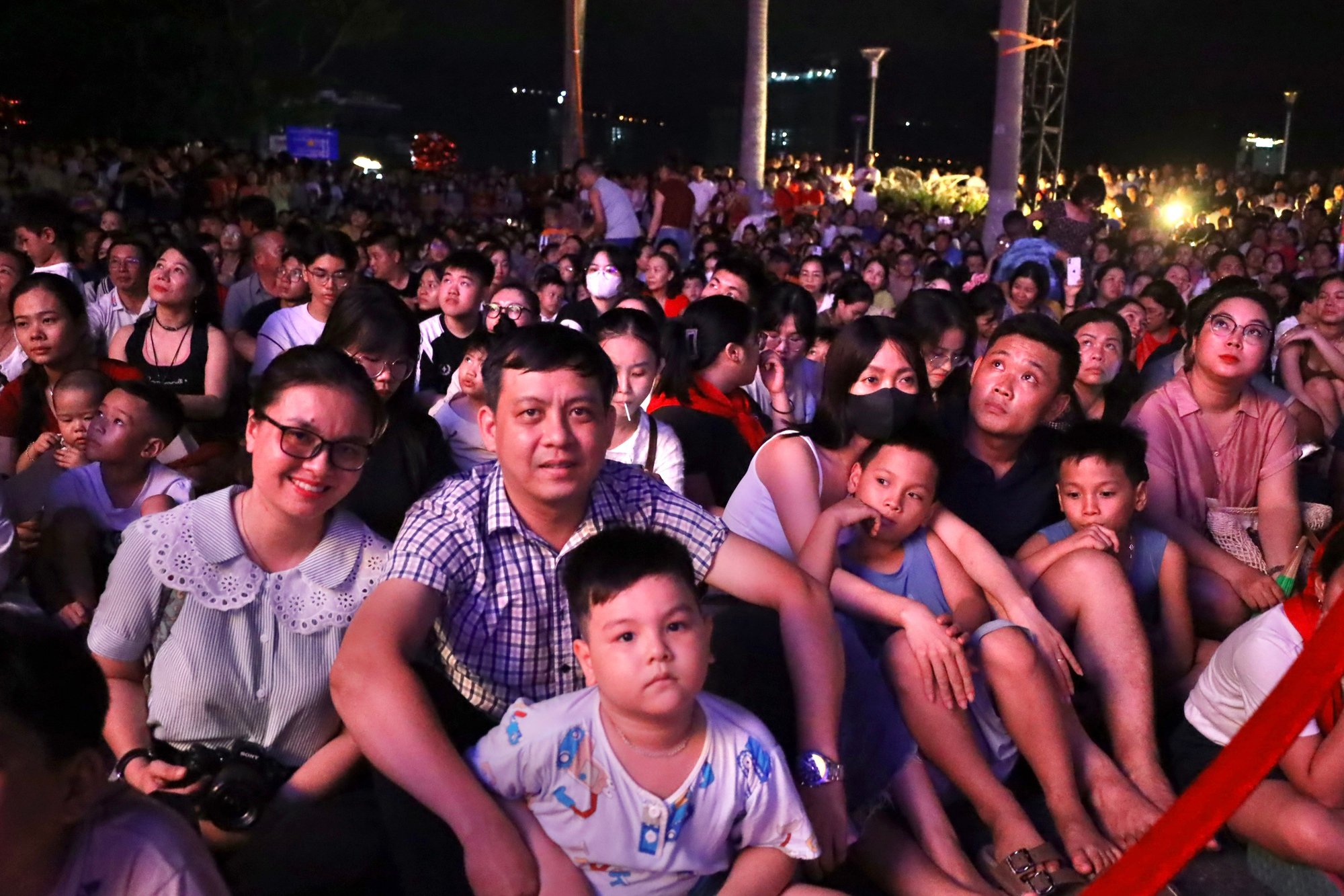 Hàng ngàn người thưởng thức Da Nang Concert 2025, hòa mình cùng âm vang lịch sử- Ảnh 4.
