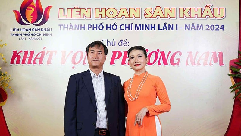 People's Artist My Uyen and Korean director Lee Jung Nam. (Photo provided by the character)