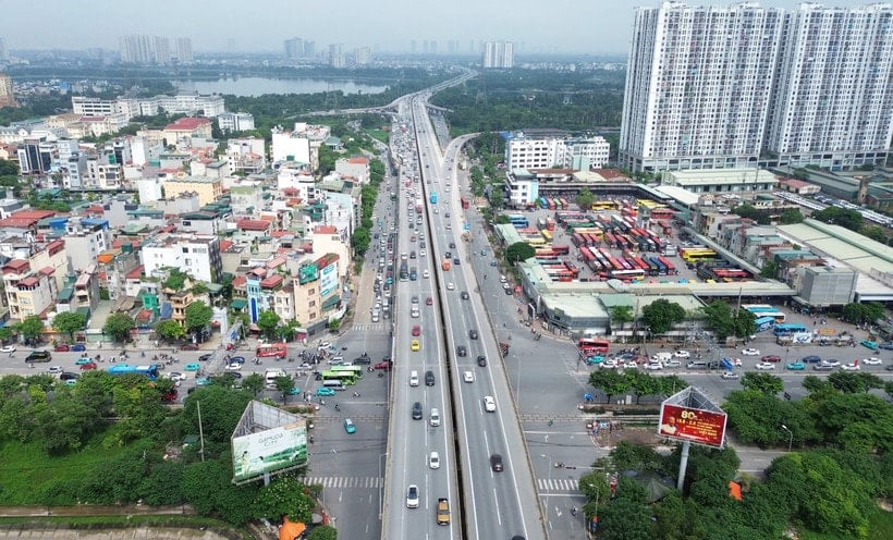 ប្រសព្វ Giai Phong ជាមួយ​នឹង​ផ្លូវ​ក្រវាត់​ក្រុង​លើក​ទី 3 គឺ​ច្បាស់​នៅ​រសៀល​ថ្ងៃ​ទី 2 ខែ​កញ្ញា។ (រូបថត៖ Khanh Hung/Vietnam+)