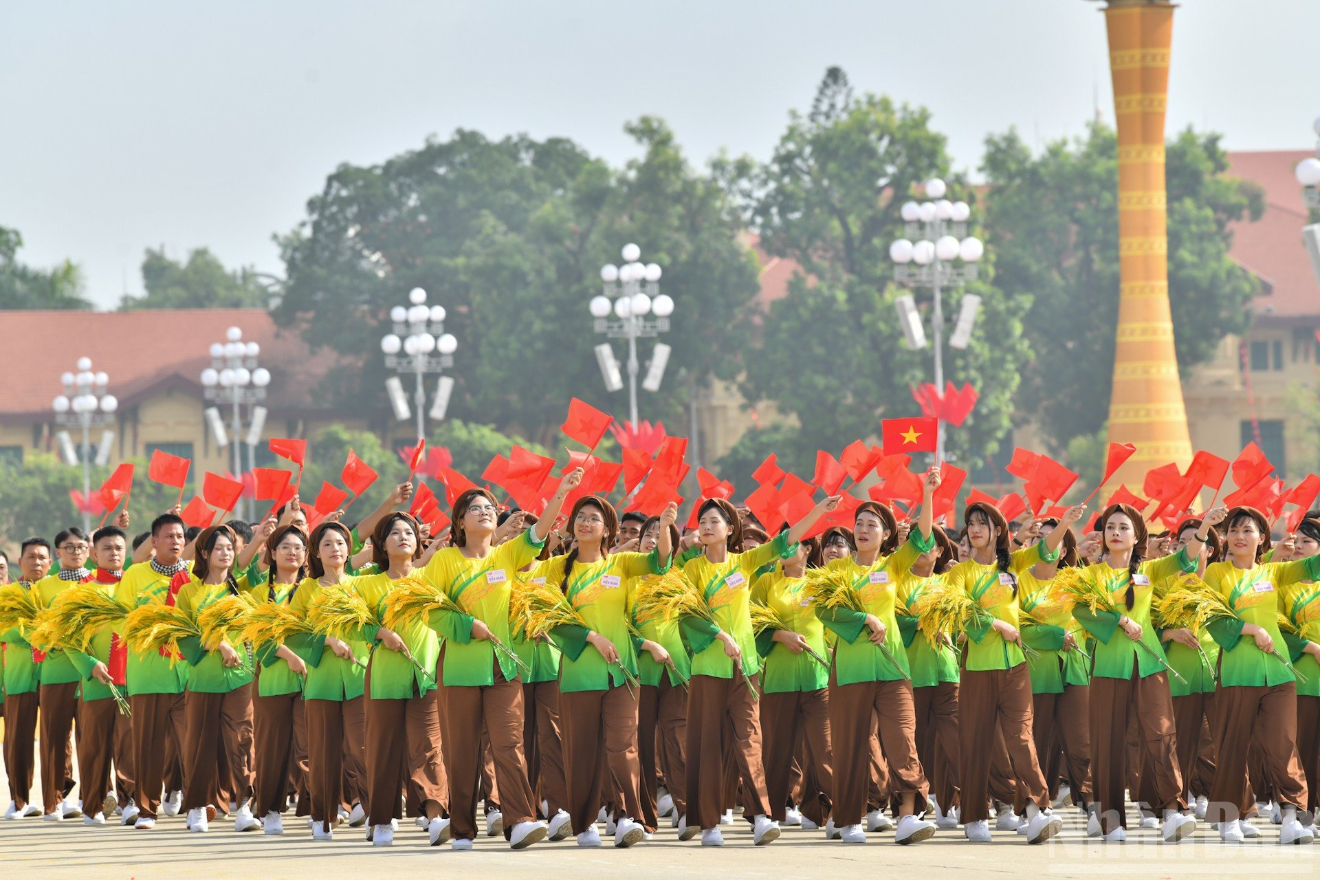 ndo_br_dieu-hanh-10-khoi-nong-nhan-vietnam.jpg
