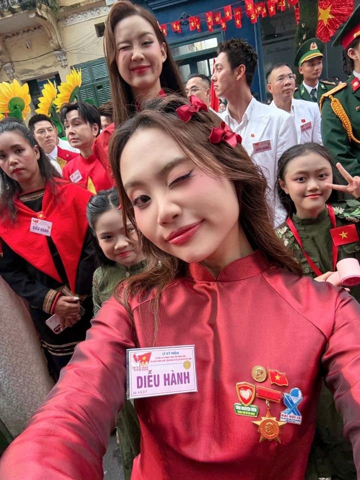 Mỹ Tâm, Trang Pháp, Hòa Minzy đọ sắc với áo dài mừng ngày Quốc khánh - 10
