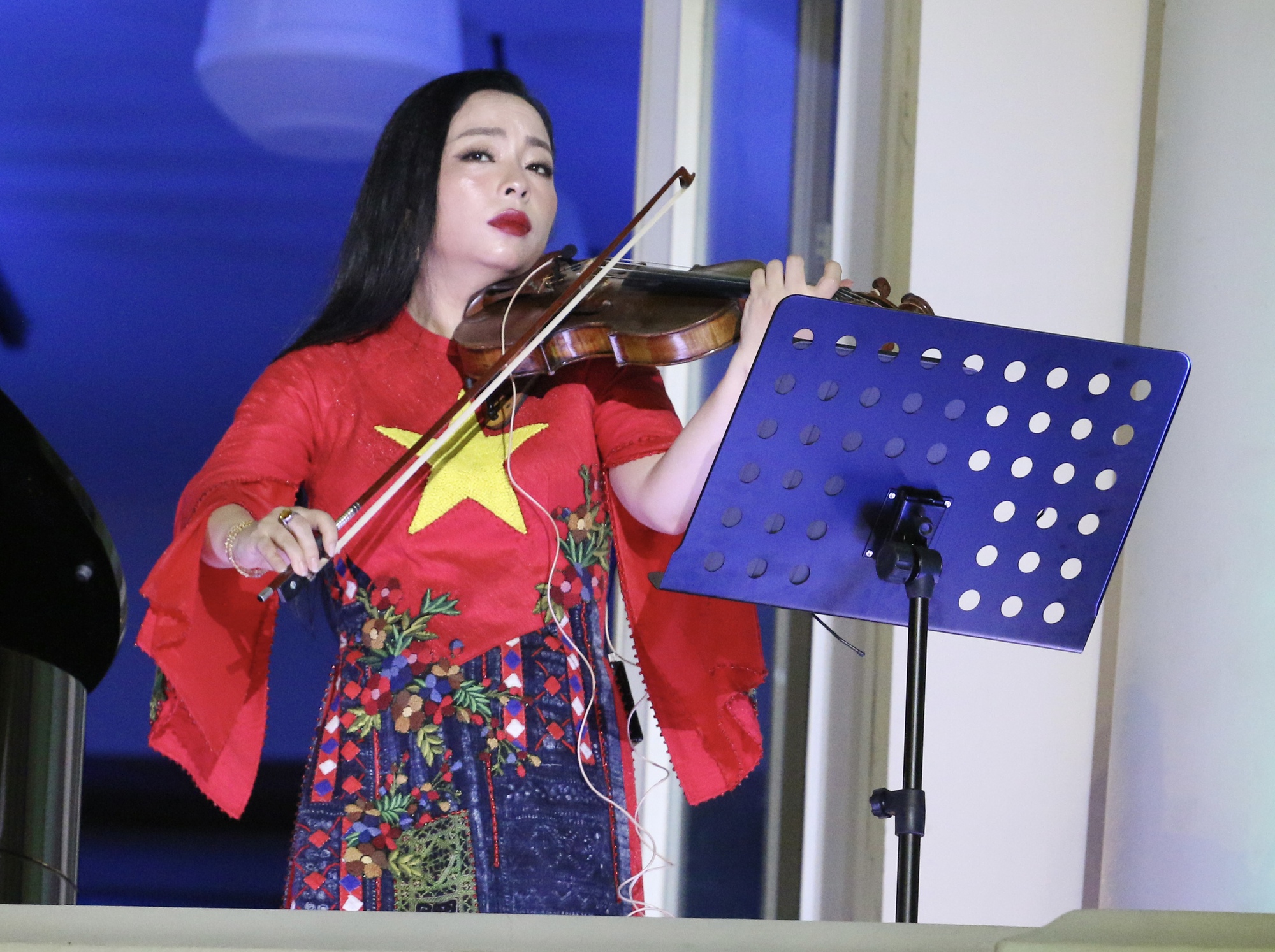 Hàng ngàn người thưởng thức Da Nang Concert 2025, hòa mình cùng âm vang lịch sử- Ảnh 10.