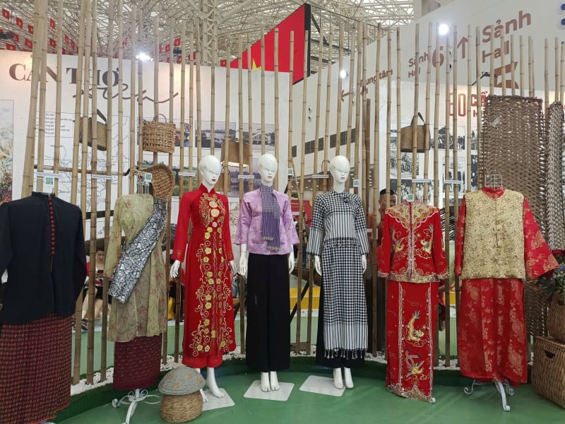 ទេសចរណ៍វប្បធម៌៣តំបន់ក្នុងពិធីតាំងពិព័រណ៍សមិទ្ធិផលជាតិ 