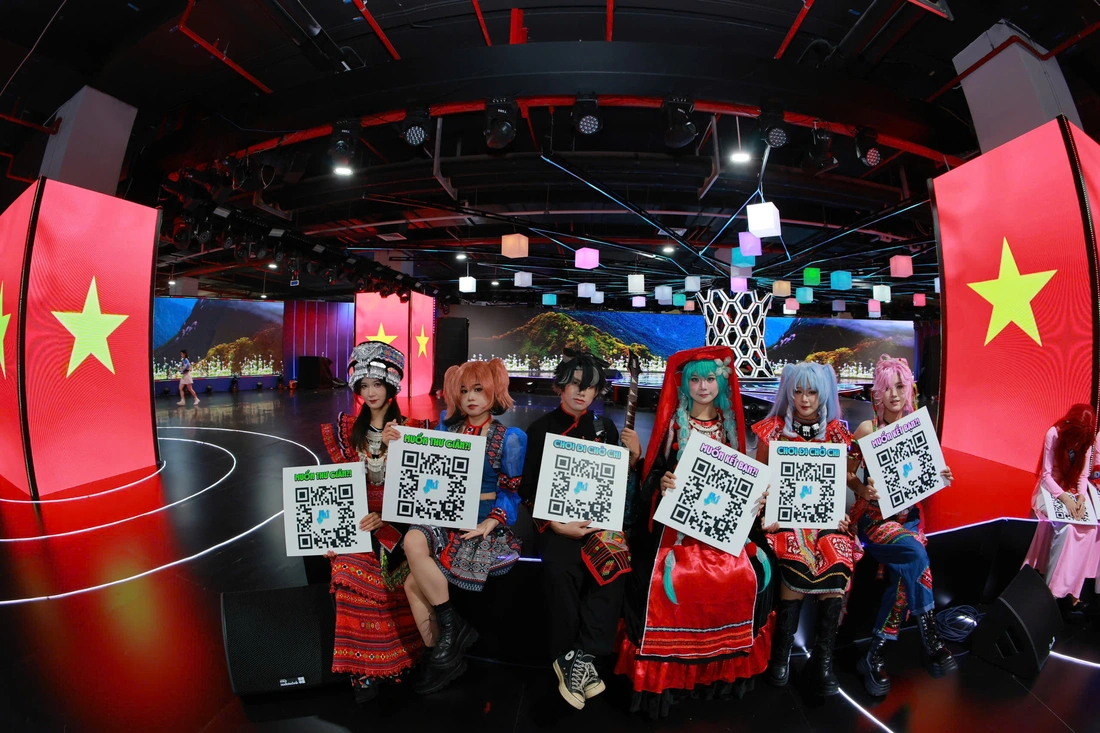 Giới trẻ nô nức cosplay nhân vật game Việt ở Triển lãm thành tựu đất nước - Ảnh 1.
