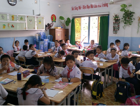 Phụ huynh Lâm Đồng dậy sóng khi trường tiểu học dừng hình thức bán trú - Ảnh 1.