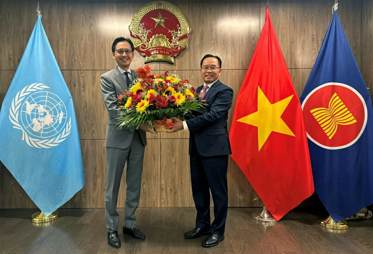 Phái đoàn Lào tại Liên hợp quốc chúc mừng 80 năm Quốc khánh Việt Nam, ngày 28/8/2025.