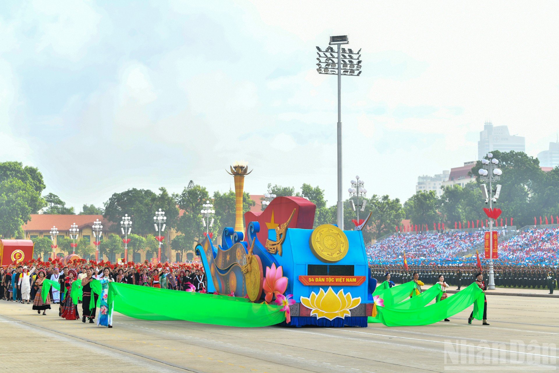 ndo_br_dieu-hanh-1-khoi-54-dan-toc.jpg