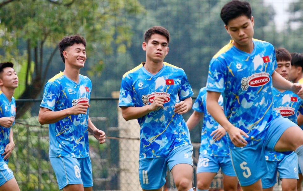 Trận U.23 Việt Nam và vòng loại châu Á không dùng VAR, trang phục đỏ ra quân: Màu may mắn!- Ảnh 4.
