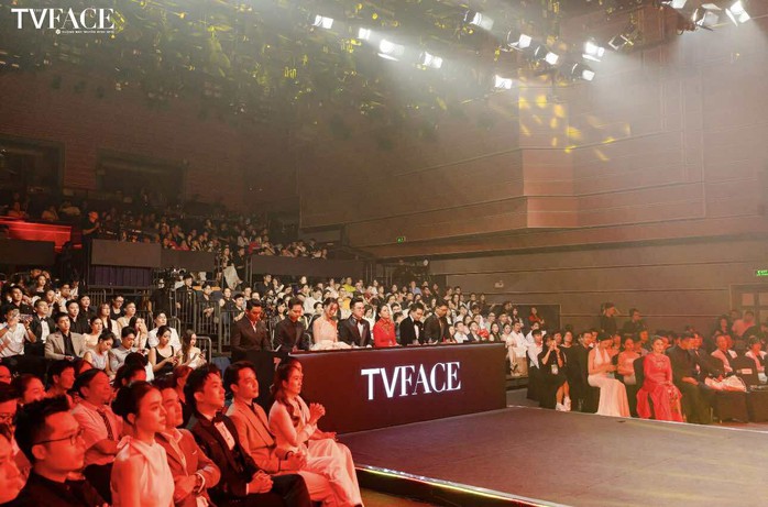 Các thế hệ MC truyền hình tự hào về tình yêu tổ quốc và tinh thần dân tộc - Ảnh 2.