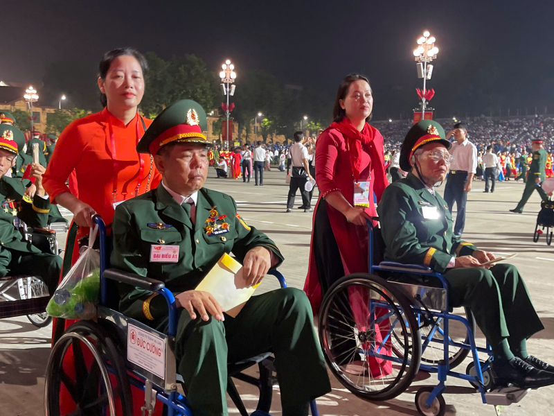 Cựu chiến binh xúc động khi được Công an TP Hà Nội hỗ trợ tham dự A80 -1