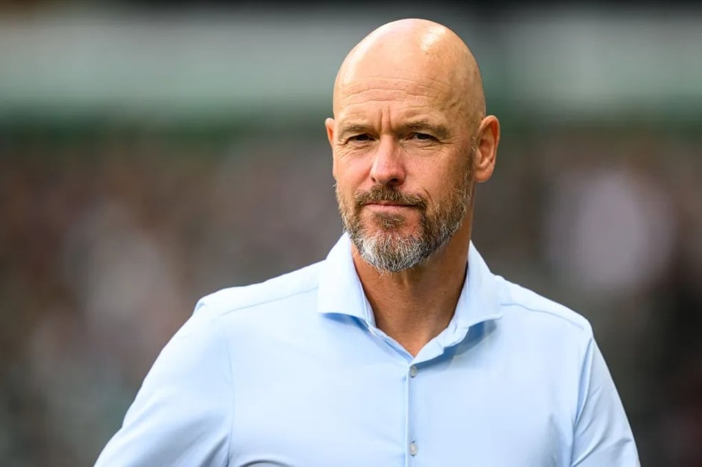 HLV Ten Hag lên tiếng chỉ trích Bayer Leverkusen sau khi bị sa thải  - 1