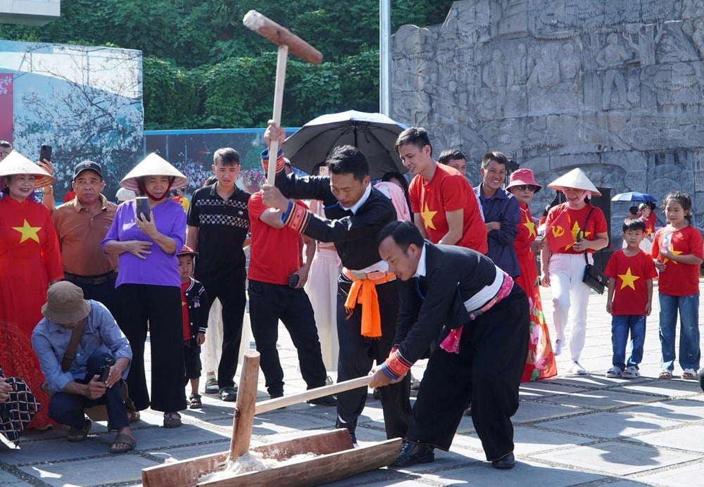 Dien Bien : des activités culturelles et sportives passionnantes pour célébrer la fête nationale - photo 8