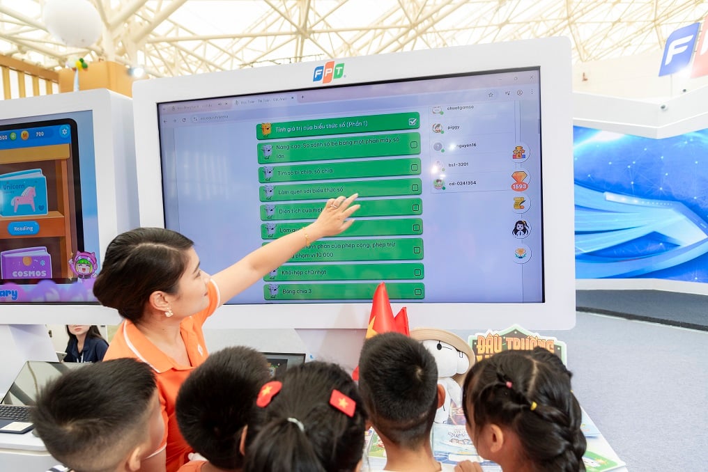 FPT-introduces-AI-applications-in-education-and-healthcare-at-A80-Achievement-Exhibition-2.JPG