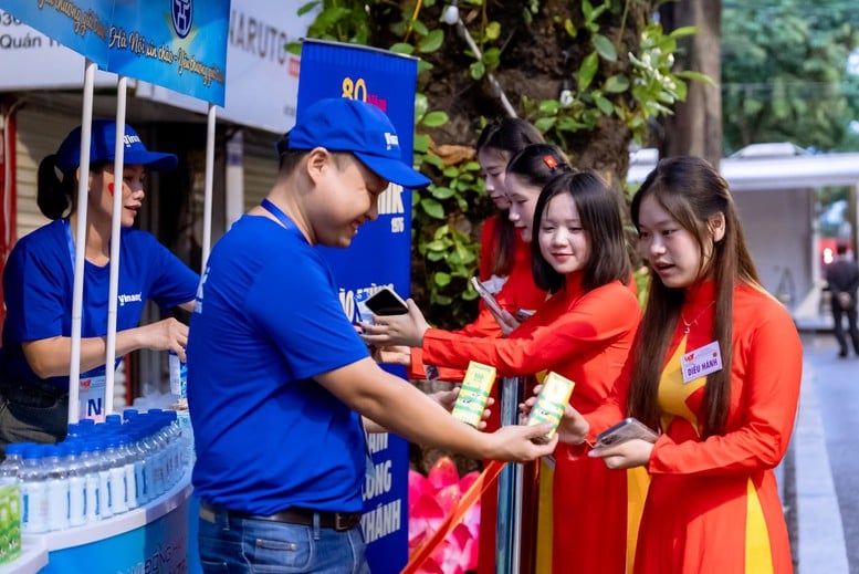 Vinamilk hòa nhịp cùng triệu trái tim mừng 80 năm Quốc khánh- Ảnh 3.