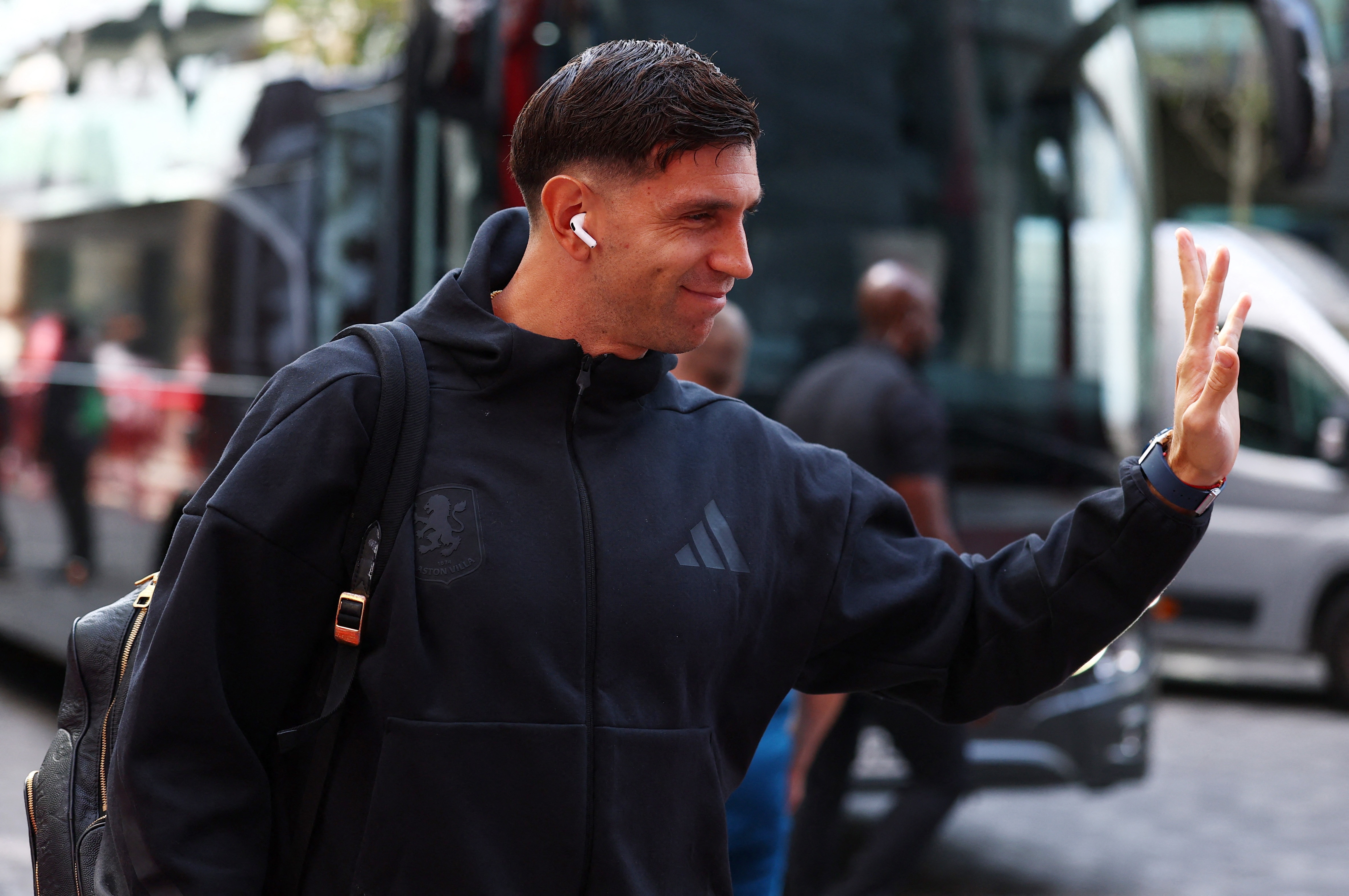 Emiliano Martinez, kakak laki-laki