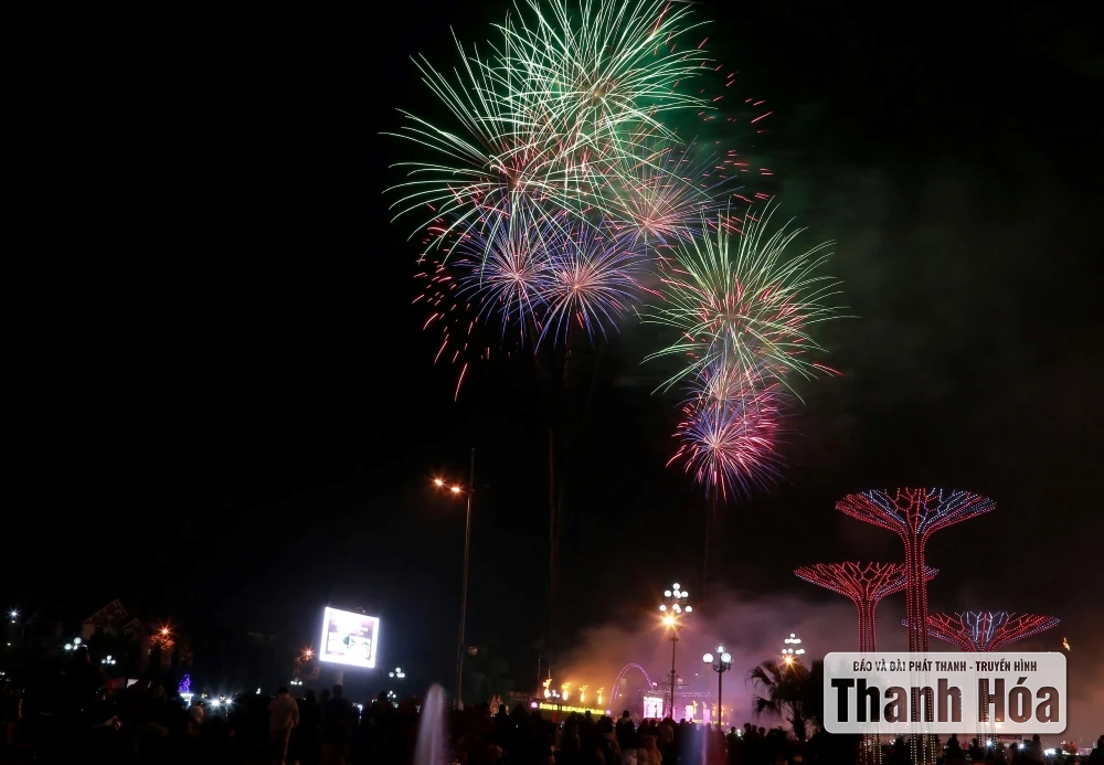 កាំជ្រួច​ចម្រុះ​ពណ៌​ដើម្បី​អបអរ​ទិវា​ជាតិ​ថ្ងៃ​ទី ២ ខែ​កញ្ញា