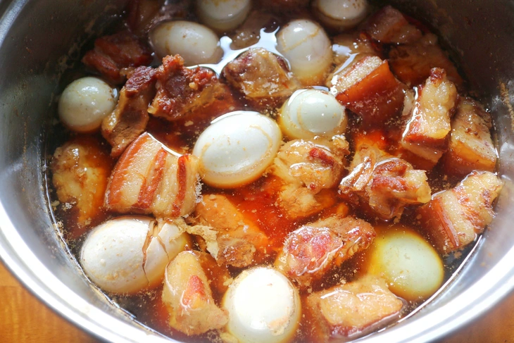 Bún chả, cơm tấm sườn vào top những món thịt heo ngon nhất châu Á - Ảnh 3.