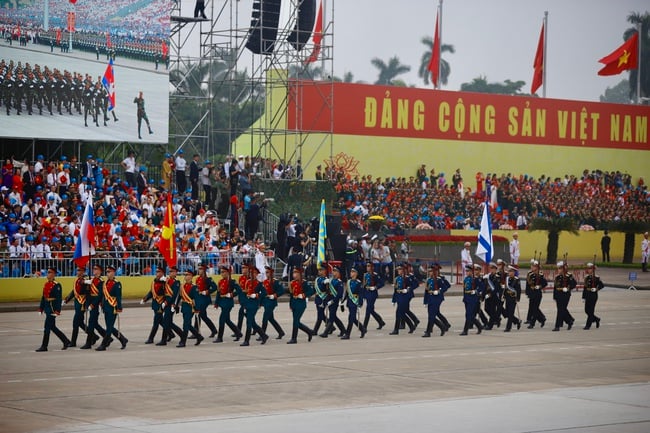 Đoàn quân nhân 4 nước diễu binh trên Quảng trường Ba Đình ngày 2/9 - Ảnh 5.