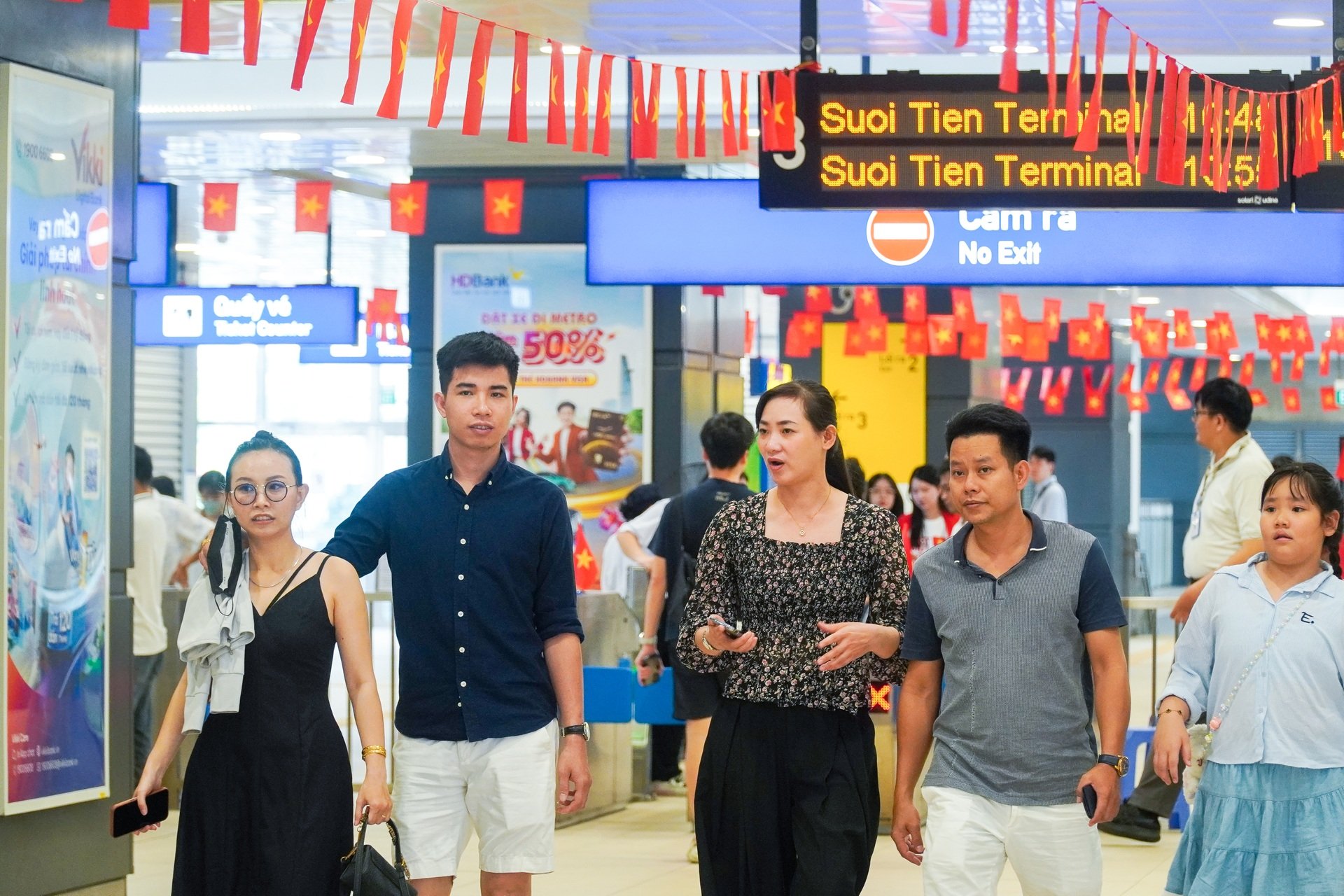 Metro Bến Thành - Suối Tiên ở TPHCM thành “điểm hẹn” hút khách dịp lễ Quốc khánh - 11