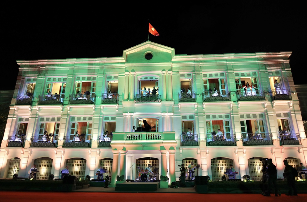 Hàng ngàn người thưởng thức Da Nang Concert 2025, hòa mình cùng âm vang lịch sử- Ảnh 1.