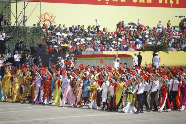 Tổ chức trọng thể Lễ kỷ niệm 80 năm Quốc khánh nước Cộng hòa xã hội chủ nghĩa Việt Nam - Ảnh 46.