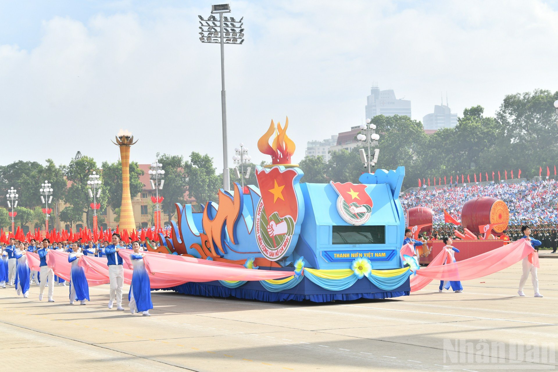 ndo_br_dieu-hanh-22-thanh-nien-vietnã.jpg