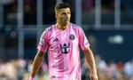 Đội bóng của Messi thua chung kết, Suarez tức tối phun mưa vào đối phương