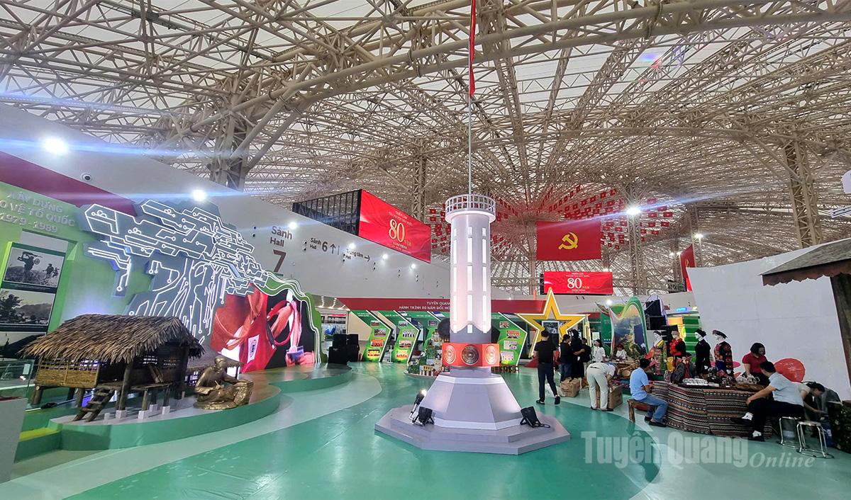 Ausstellungsraum der Provinz Tuyen Quang.